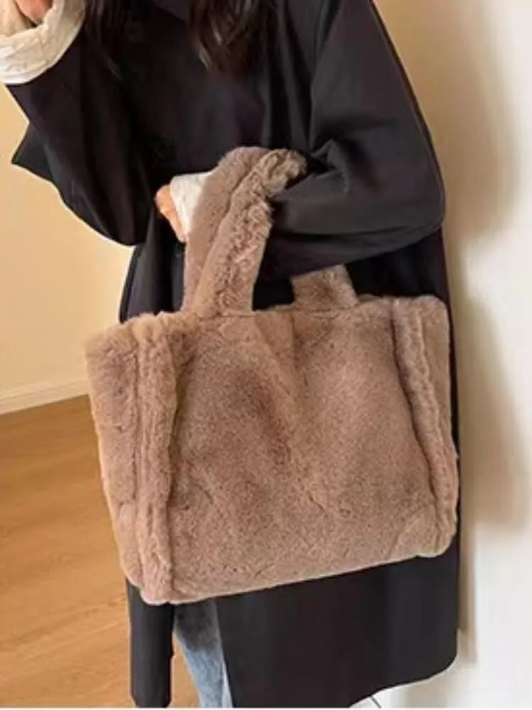 Cute Plush Furry Shoulder Bag Winter Faux Fur Soft Fuzzy Large Hobo Handbag Purse Fluffy Tote Bag for Women
