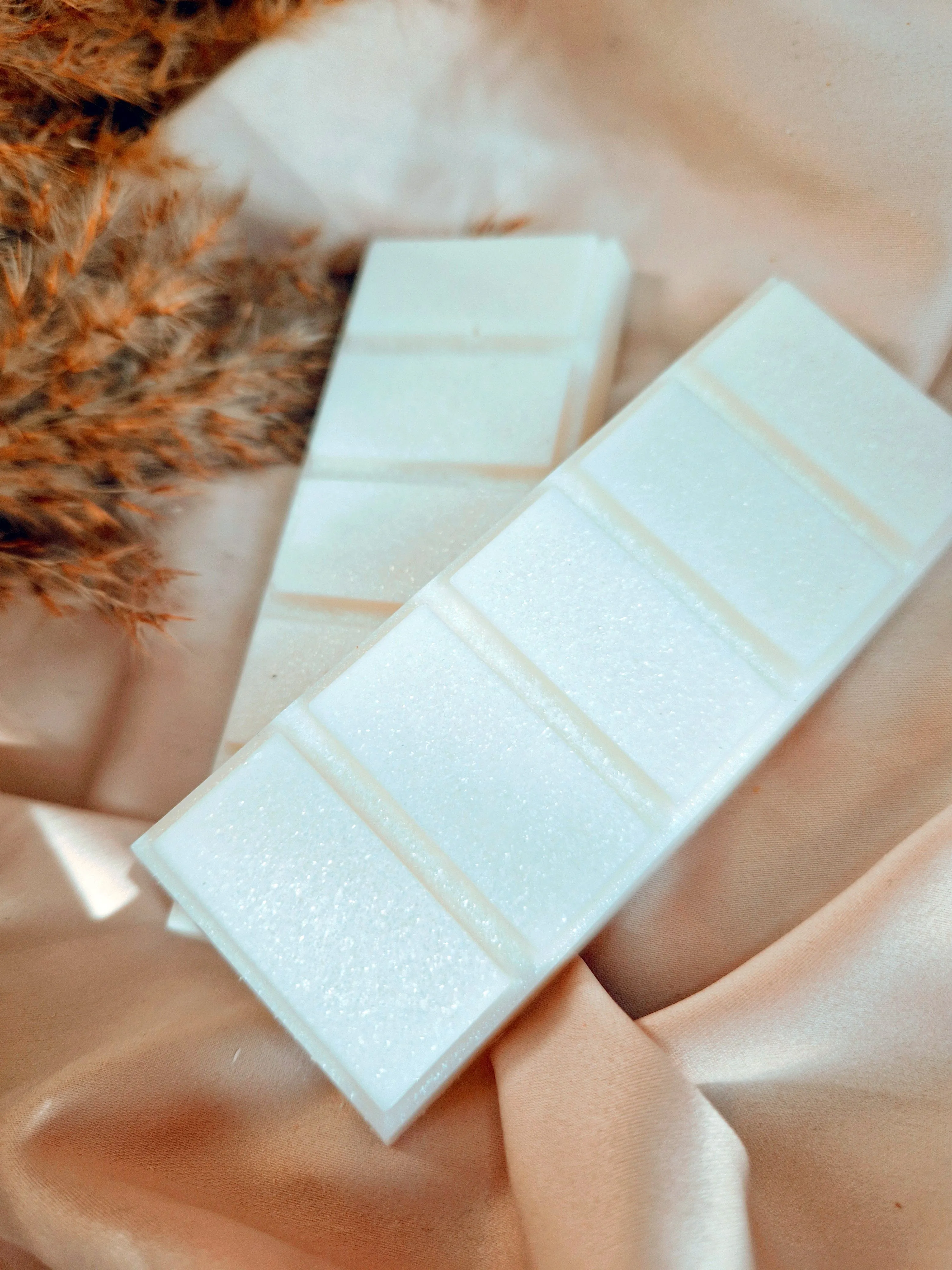 Frosted Eucalyptus Plus Odouraze Wax Melt Snap Bar, Laundry Dupe Simmering Granules and Carpet Freshener, Strong Scented Home Wax