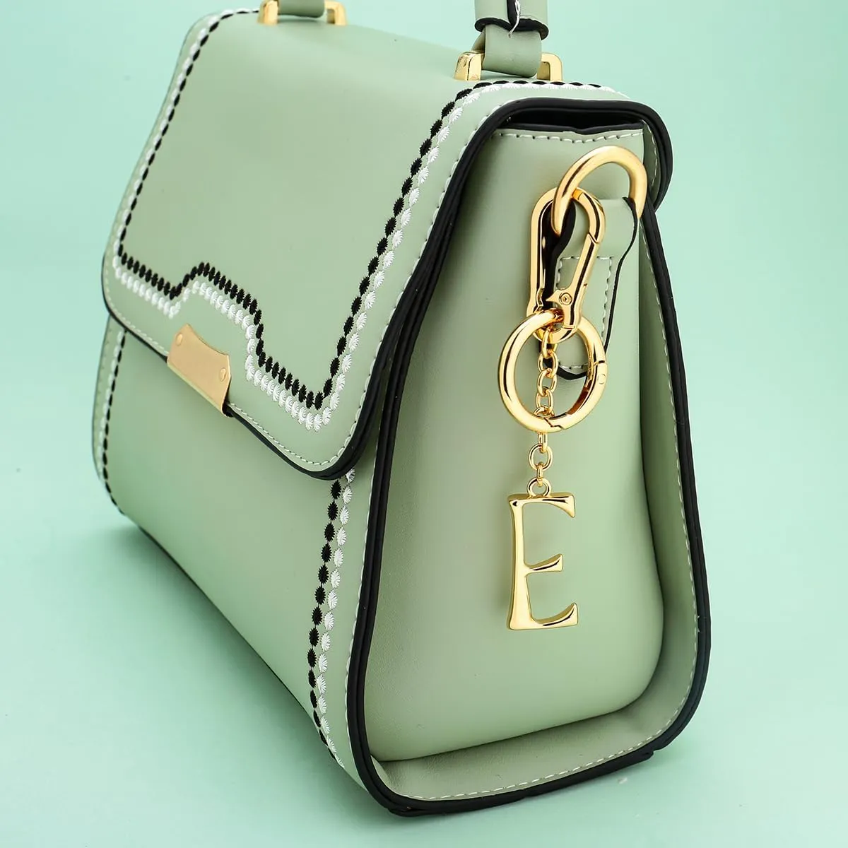 Gold Letter Keychain for Women, Initial A-Z Enamel Bag Charm Fashion Cute Keychain for Handbag Accessories Gifts