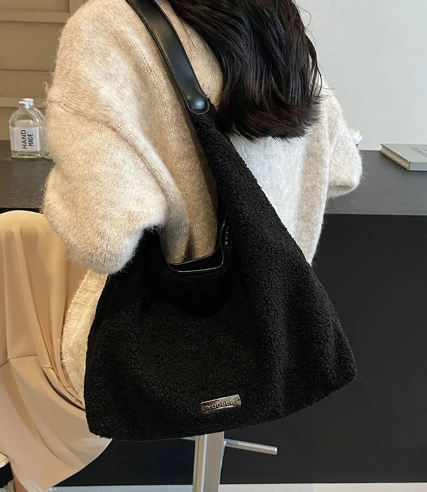 Large Tote Bag For Women Casual Fuzzy Plush Underarm Handbag Furry Shoulder Bag Faux Fur Winter Crossbody Bags Travel Purse