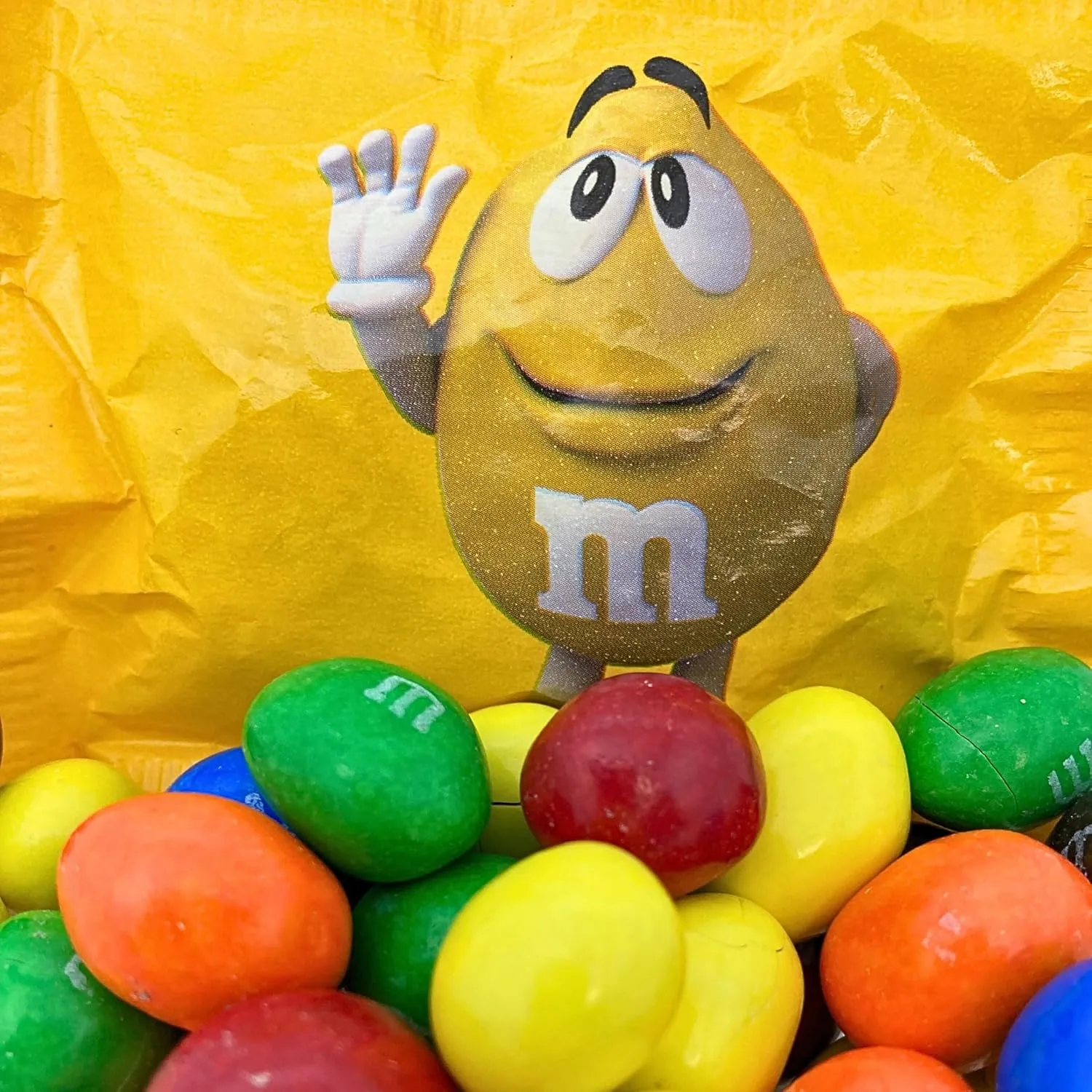 M&M's Peanut Chocolate Fun Size Packs American Candy In A Variety Of Fun Colors Bulk Party Mix 1.5 Lbs. (24 Oz)