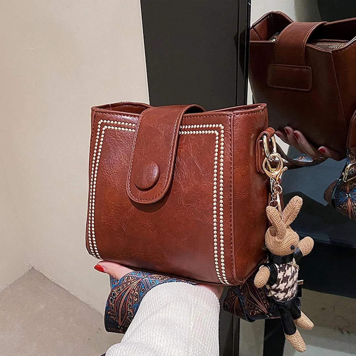 Vintage Fashion Bag with Adjustable Wider Shoulder Strap, Vintage Retro Small Water Bucket Bag Women’s Crossbody Bag
