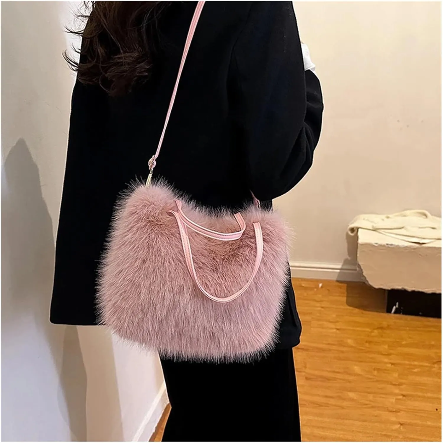 Winter Fluffy Bag Faux Fur Tote Bag Women's Bucket Plush Design Ladies Handbags Soft Winter Crossbody Shoulder Bags